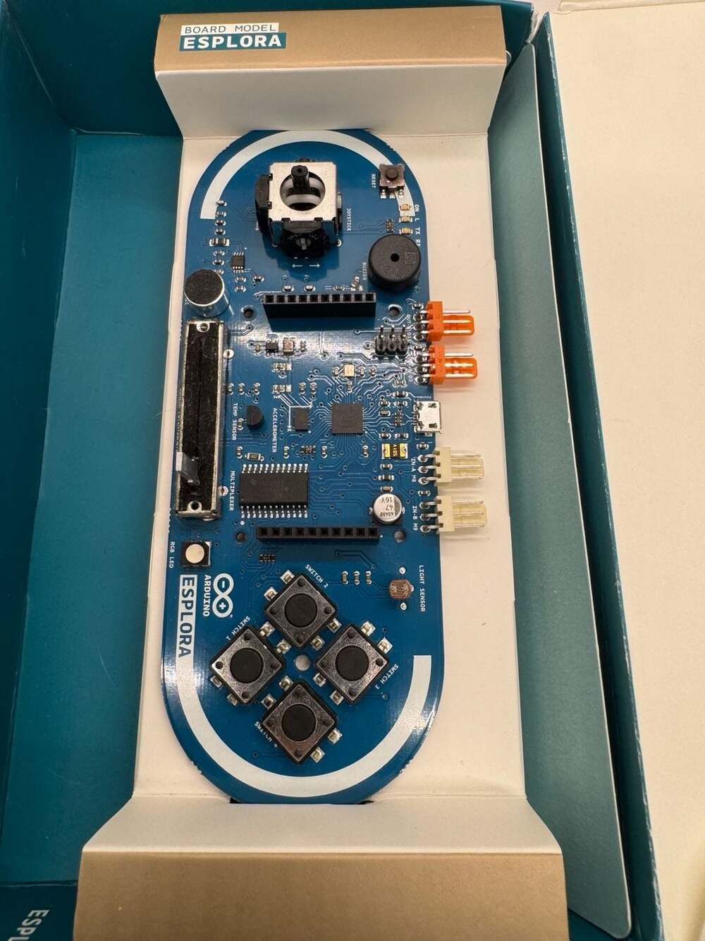 Arduino Esplora Board Model Open Source Electronics Prototyping Platform - Picture 2 of 5
